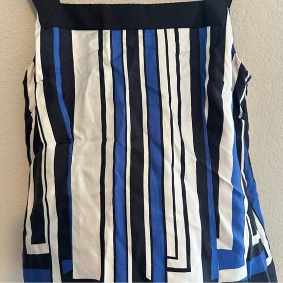 Ann Taylor Silk Black and White Graphic Boxy Tank Top Size 8 - Picture 4 of 8
